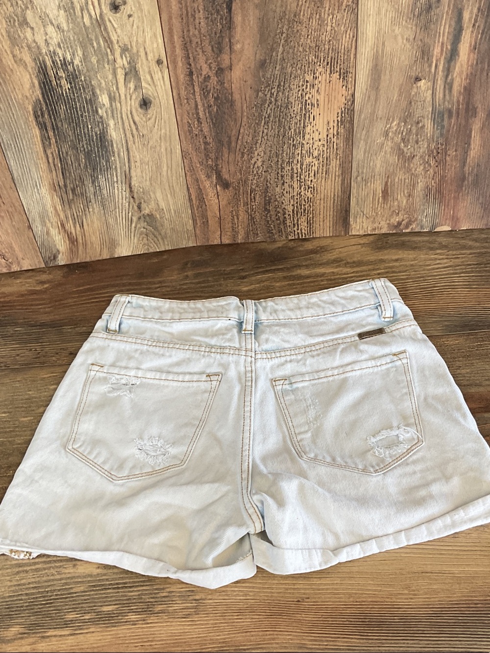 KanCan Light Cuffed Distressed Denim Shorts XS         297B